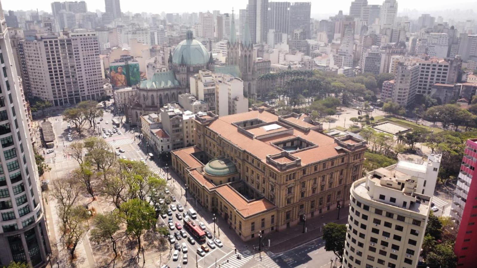 Apartamento 06 - Apto Liberdade Se 500'metro São Paulo